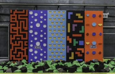 داخلي جدار تسلق الفن